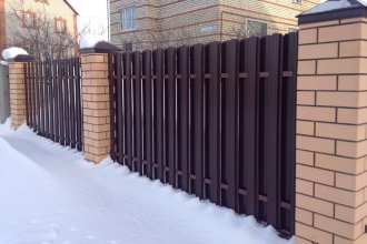 Забор из евроштакетника в шахматном порядке 30 метров фото в Горбатове