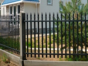 Сварные заборы на ленточном фундаменте 12 метров фото в Горбатове