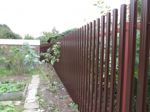 Забор из евроштакетника с забивными столбами 86 метров фото в Горбатове